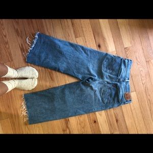 Levi’s high waisted wide leg cropped jean